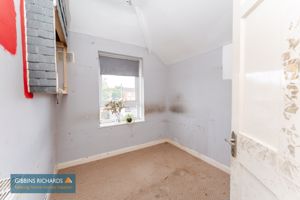 Bedroom- click for photo gallery